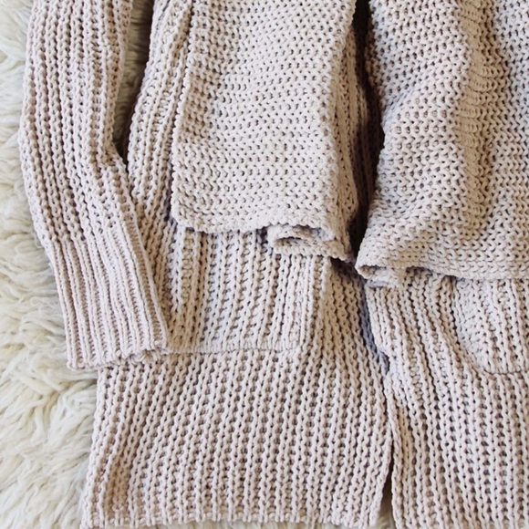 POL Chenille Oversized Pocket Boyfriend Cardigan - Picture 6 of 8